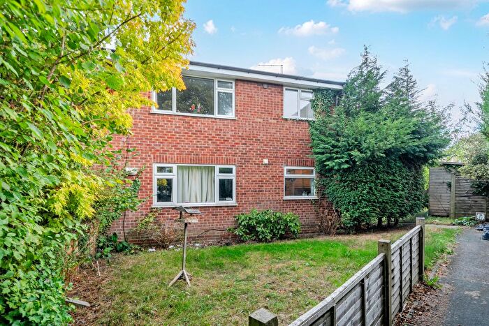 2 Bedroom Maisonette To Rent In Beech Tree Drive, Badshot Lea, Farnham, Surrey, GU9