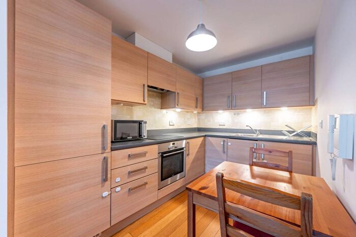 1 Bedroom Flat For Sale In Empire Way, Wembley Park, Wembley, HA9