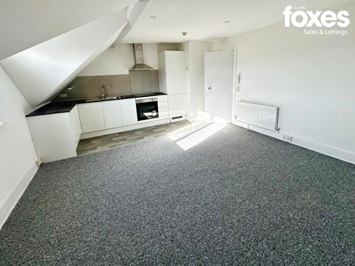 1 Bedroom Flat To Rent In Windsor Road, Bournemouth, Dorset, BH5
