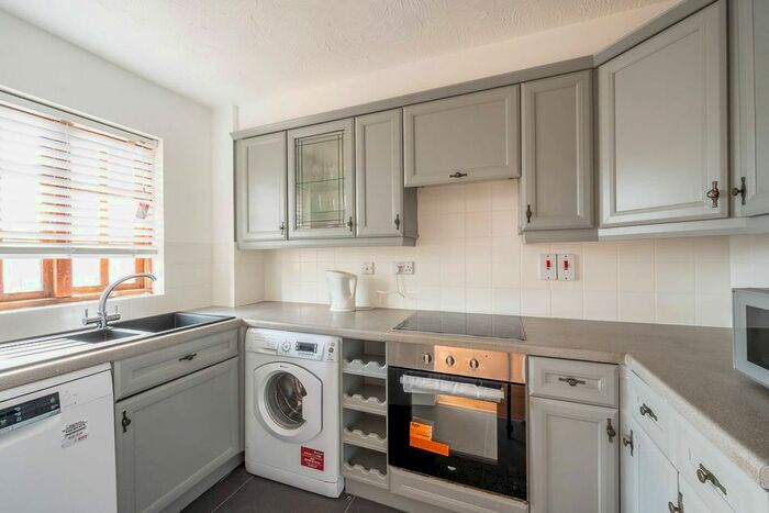2 Bedroom Flat To Rent In Selhurst Close, Wimbledon Common, London, SW19