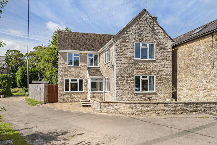 4 Bedroom Detached House For Sale In The Lane, Fritwell, OX27