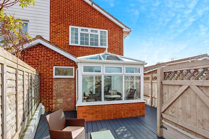 1 Bedroom Terraced House For Sale In Falconer Drive, Poole, Dorset, BH15