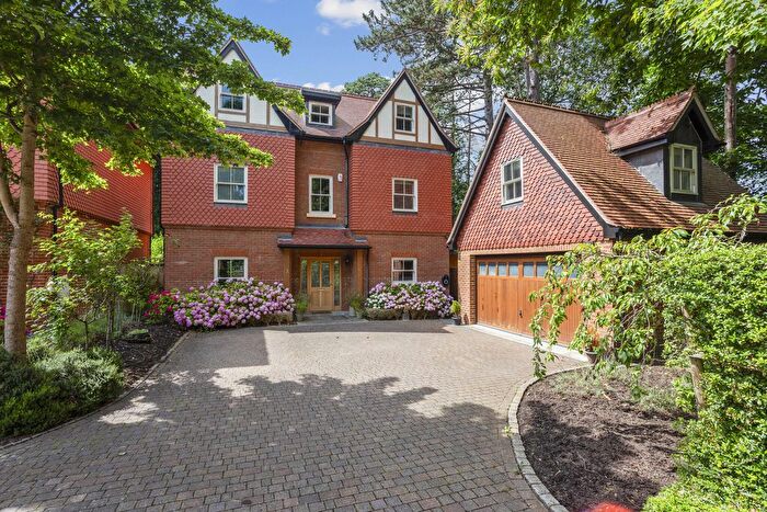 5 Bedroom Detached House For Sale In Queensbury Gardens, Ascot, SL5