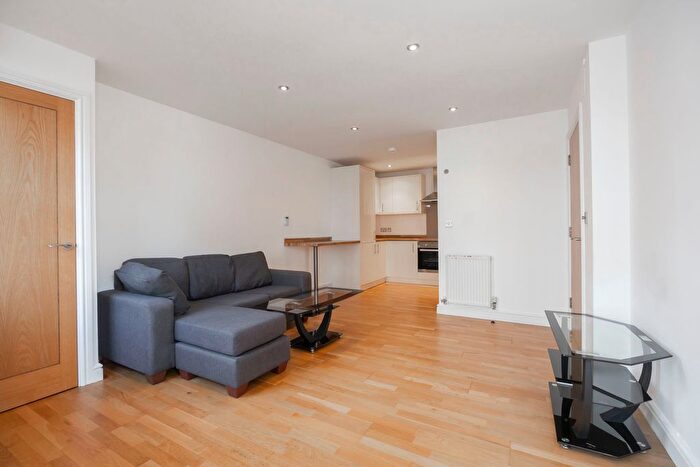 1 Bedroom Flat To Rent In Milton Road, Swindon, SN1