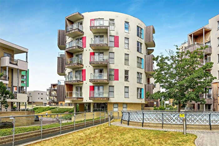 3 Bedroom Duplex To Rent In Glenalmond Avenue, Cambridge, CB2