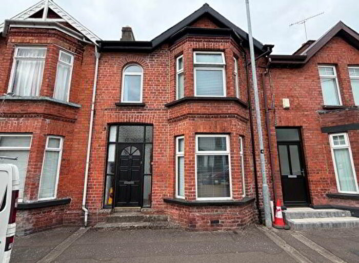 4 Bedroom Mid Terraced House For Sale In Suffolk Street, Ballymena, BT43