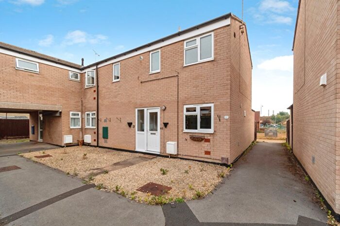 3 Bedroom End Of Terrace House For Sale In Stockwood Road, Chippenham, SN14