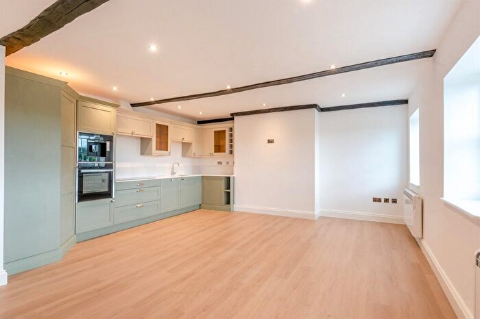 2 Bedroom Apartment For Sale In St. Marys Street, Stamford, PE9