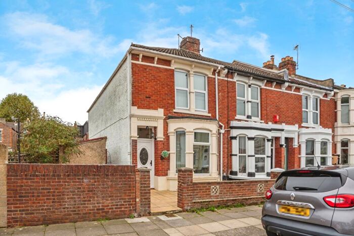 3 Bedroom End Of Terrace House For Sale In Wykeham Road, Portsmouth, Hampshire, PO2