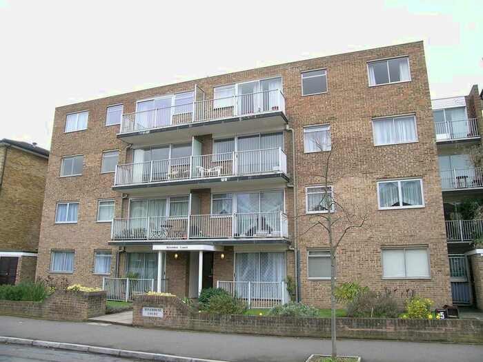 2 Bedroom Flat To Rent In Riverdene Court, Surbiton, KT6