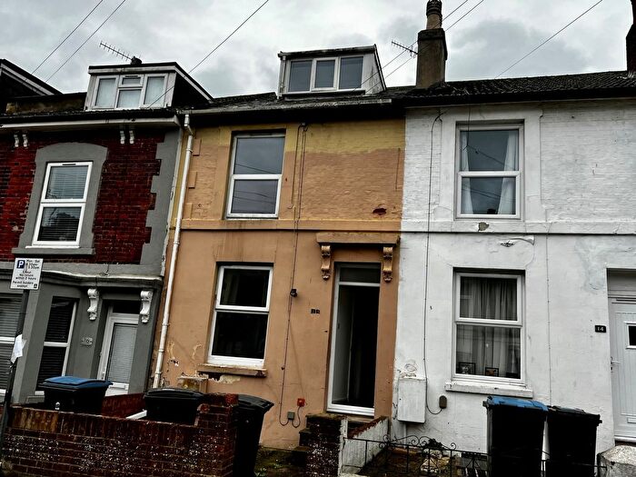 3 Bedroom Terraced House For Sale In Woods Place, Dover, CT17