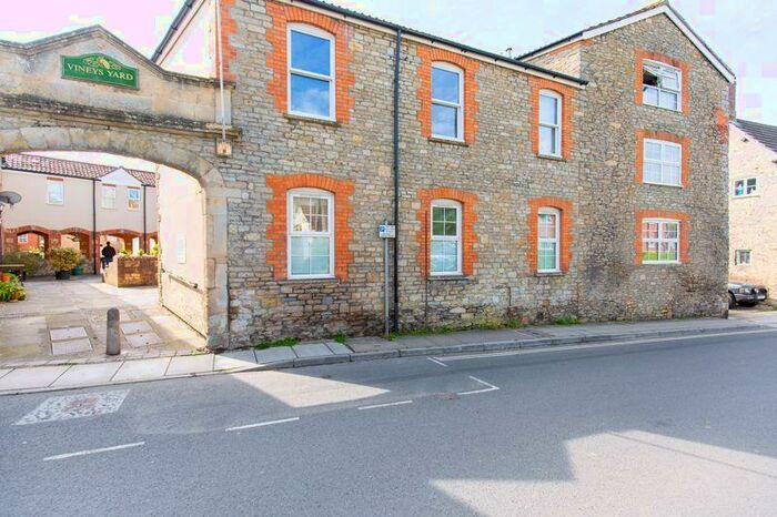 1 Bedroom Apartment To Rent In Vineys Yard, Bruton, BA10