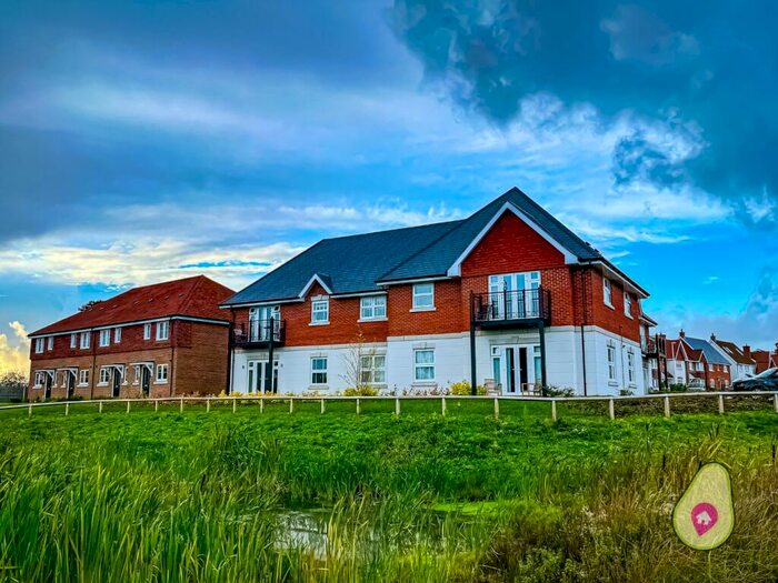 2 Bedroom Apartment To Rent In Genus Court, Wokingham, RG40