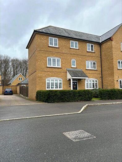 4 Bedroom Semi-Detached House For Sale In Chapelfield Way, Allington, Maidstone, Kent, ME16