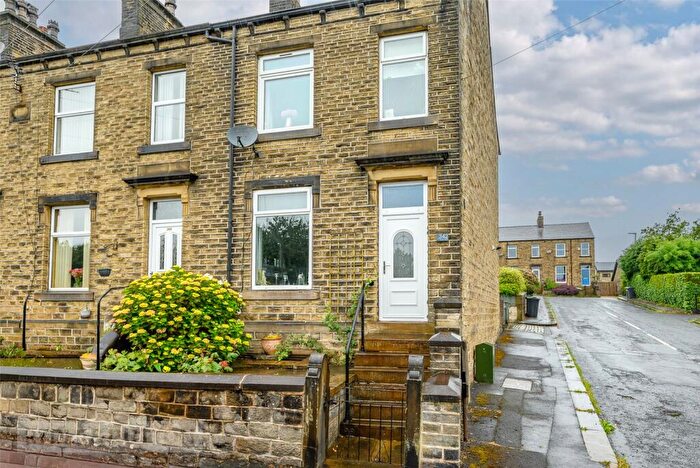 3 Bedroom End Of Terrace House For Sale In Scar Lane, Golcar, Huddersfield, West Yorkshire, HD7