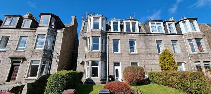 4 Bedroom Flat To Rent In Elmfield Avenue, Aberdeen, AB24