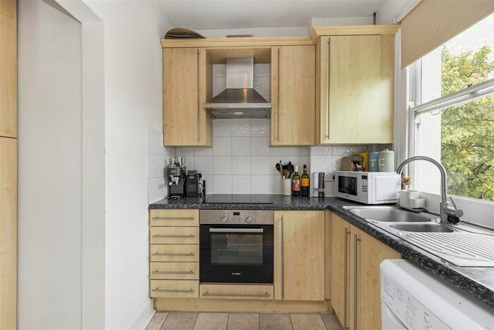2 Bedroom Flat To Rent In Abbey Road, South Hampstead, NW6