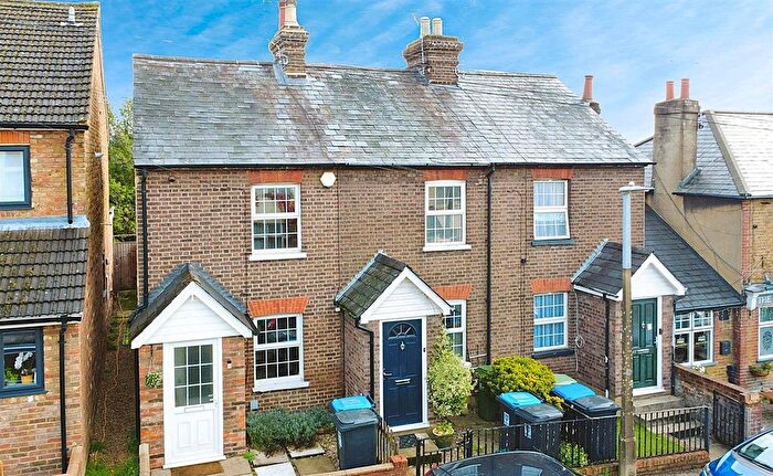 2 Bedroom Terraced House To Rent In Puller Road, Boxmoor, HP1