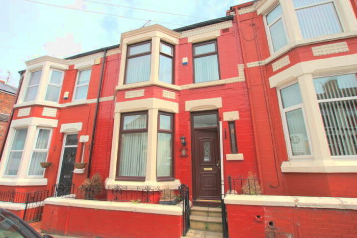 3 Bedroom House To Rent In Bately Street, L13