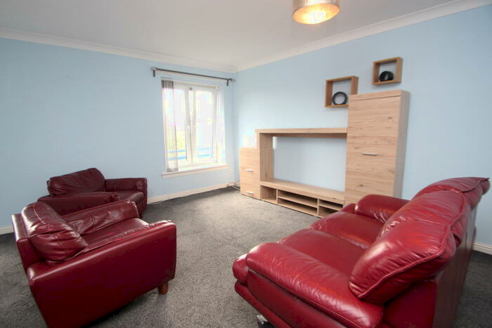 2 Bedroom Flat To Rent In Turnbull Street, Merchant City, G1