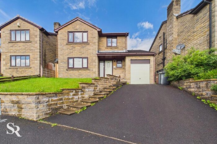4 Bedroom Detached House For Sale In Danesway, Chapel-En-Le-Frith, SK23