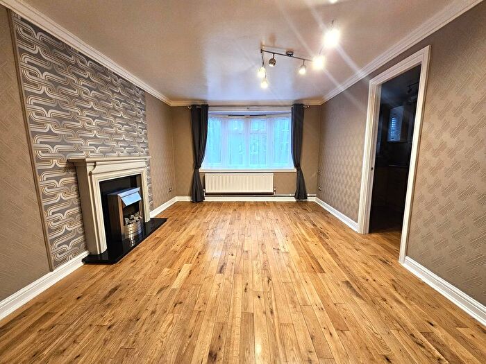 1 Bedroom Flat To Rent In Buckingham Avenue, Perivale, Greenford, UB6