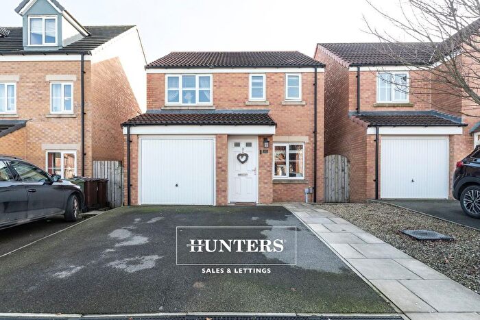 3 Bedroom Detached House For Sale In Sycamore Drive, Castleford, WF10