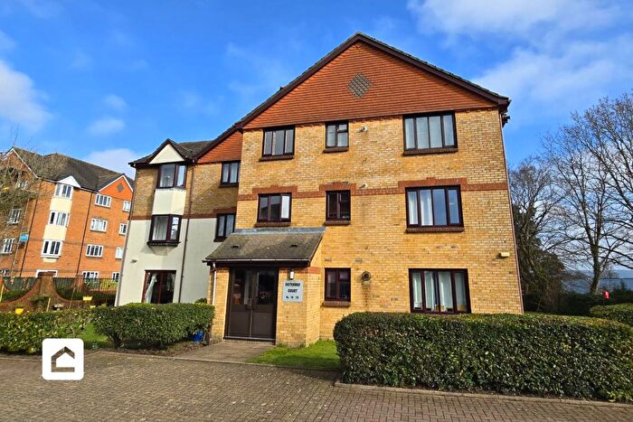 1 Bedroom Flat To Rent In St. Annes Rise, Redhill, Surrey, RH1