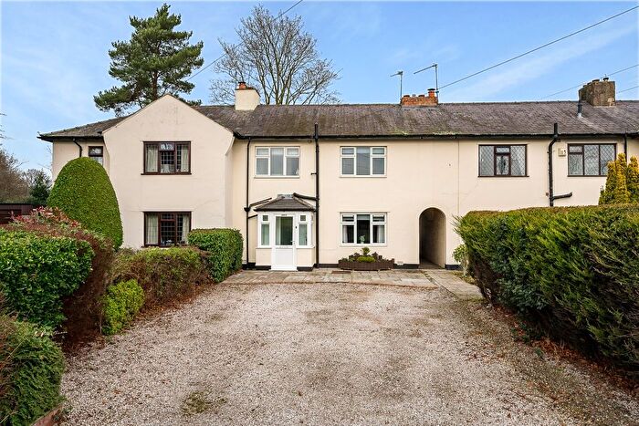 3 Bedroom Mews For Sale In Warrington Road, Culcheth, Warrington, Cheshire, WA3