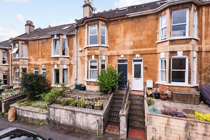 4 Bedroom Terraced House To Rent In Magdalen Avenue, Bath, BA2
