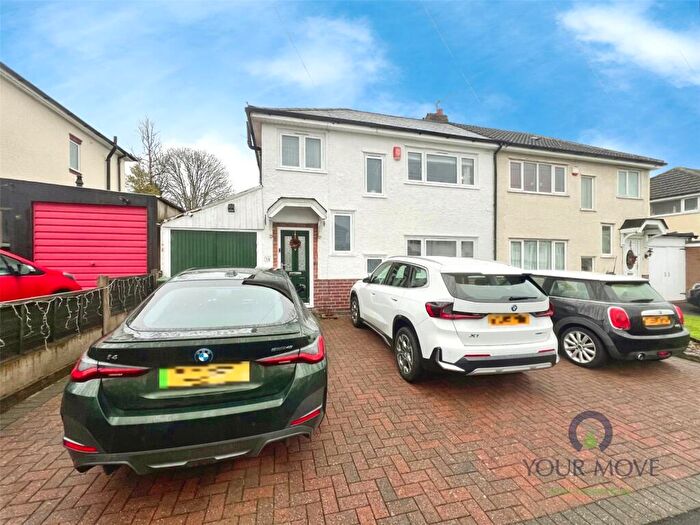 3 Bedroom Semi Detached House For Sale In Newlands Drive, Halesowen, West Midlands, B62