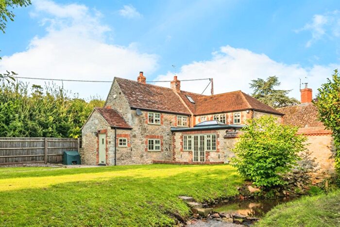 4 Bedroom Cottage For Sale In Stadhampton Road, Little Milton, Oxford, OX44