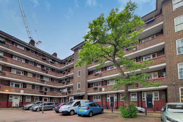 2 Bedroom Flat To Rent In Frankham Street, London, SE8