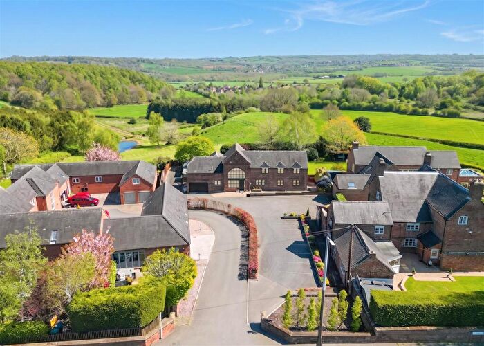 5 Bedroom Barn Conversion For Sale In Burton Road, Midway, Swadlincote, DE11