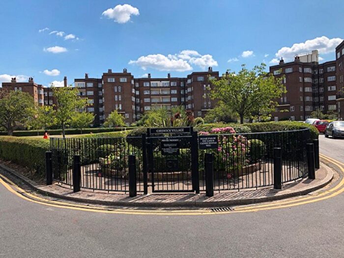 2 Bedroom Flat To Rent In Chiswick Village, W3