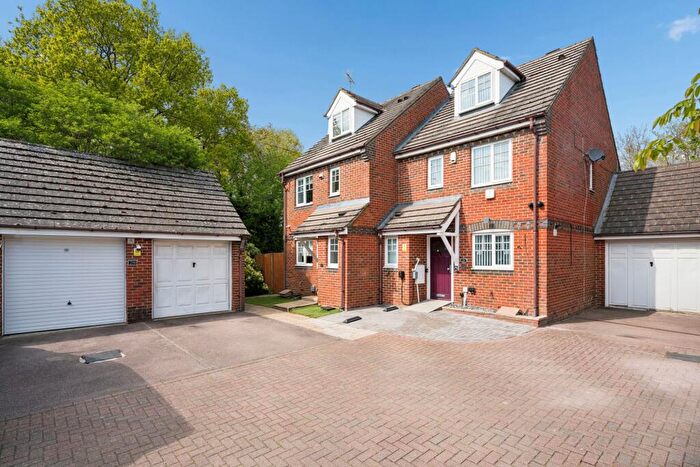3 Bedroom Semi Detached House For Sale In Swale Close, Stevenage, SG1