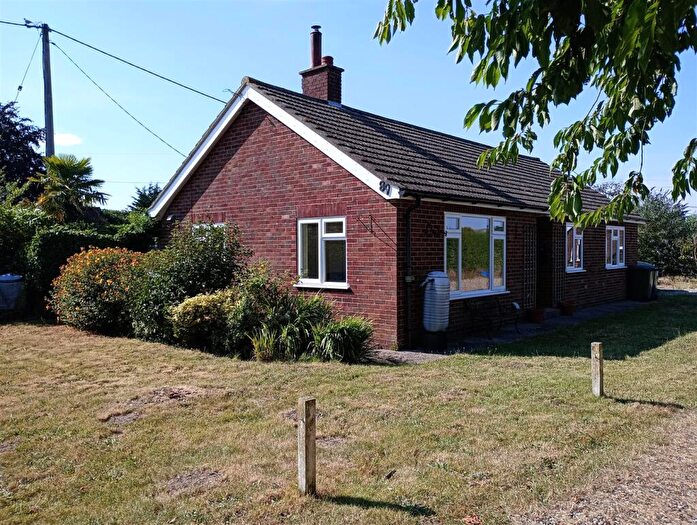 2 Bedroom Detached Bungalow To Rent In The Street, Bunwell, NR16