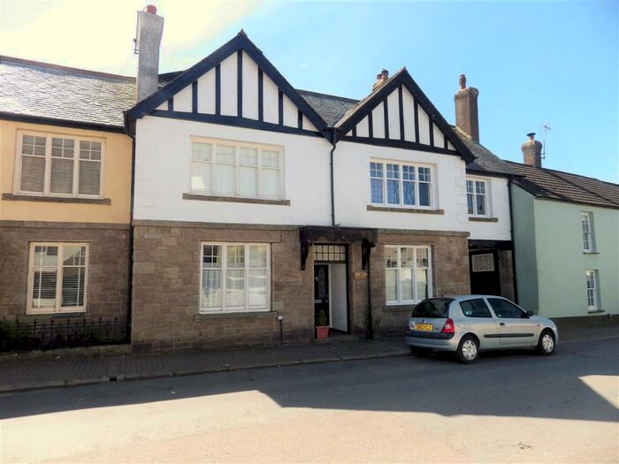 3 Bedroom Town House To Rent In Fore Street, Winkleigh, EX19