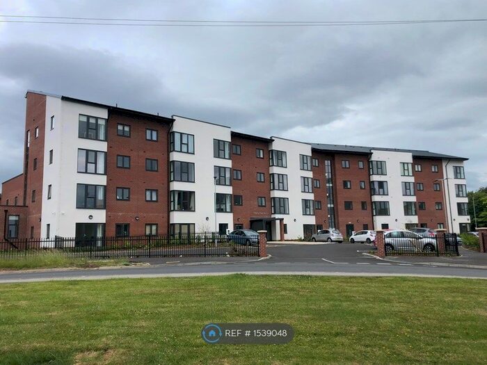 1 Bedroom Flat To Rent In Queenshill Avenue, Leeds, LS17