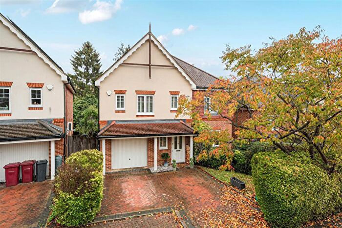 5 Bedroom Detached House For Sale In Charlotte Close, Caversham, Reading, RG4