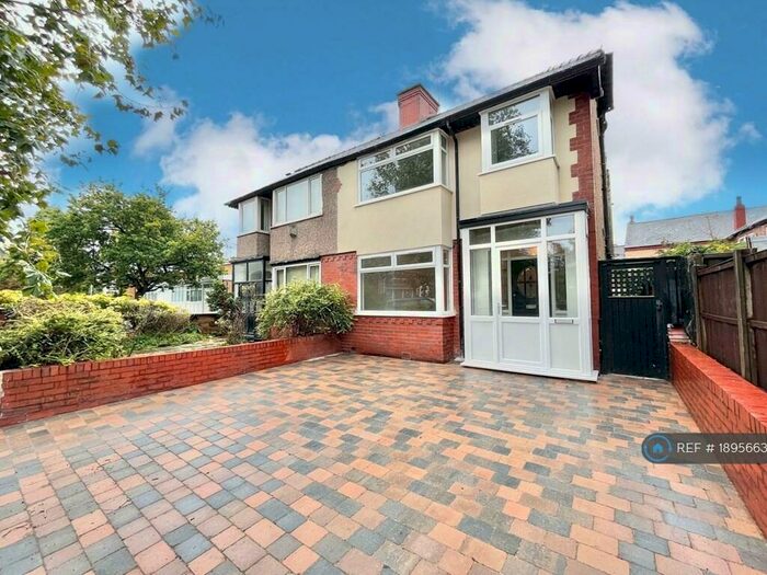 3 Bedroom Semi-Detached House To Rent In Crosby Road North, Liverpool, L22