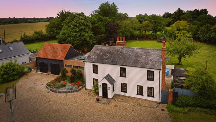 4 Bedroom Detached House For Sale In Tan House Lane, Navestockside, Brentwood, CM14