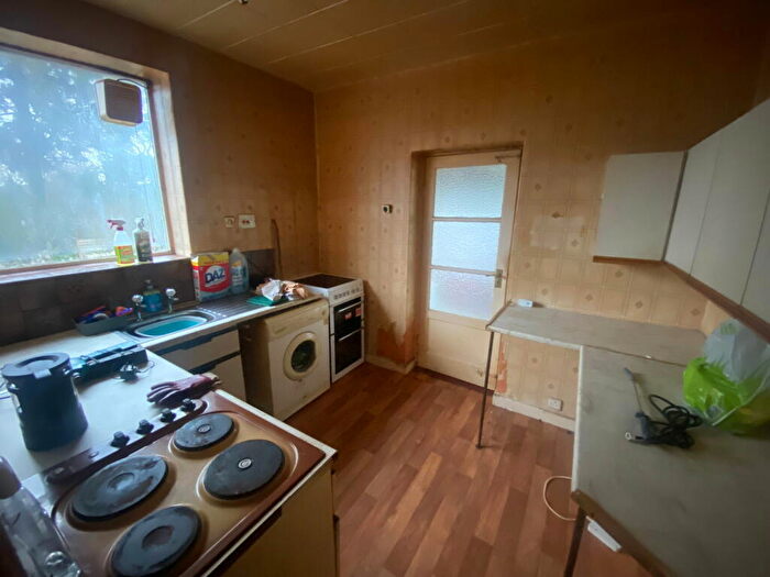 2 Bedroom Semi-Detached Bungalow For Sale In Conway Grove, Chadderton, OL9