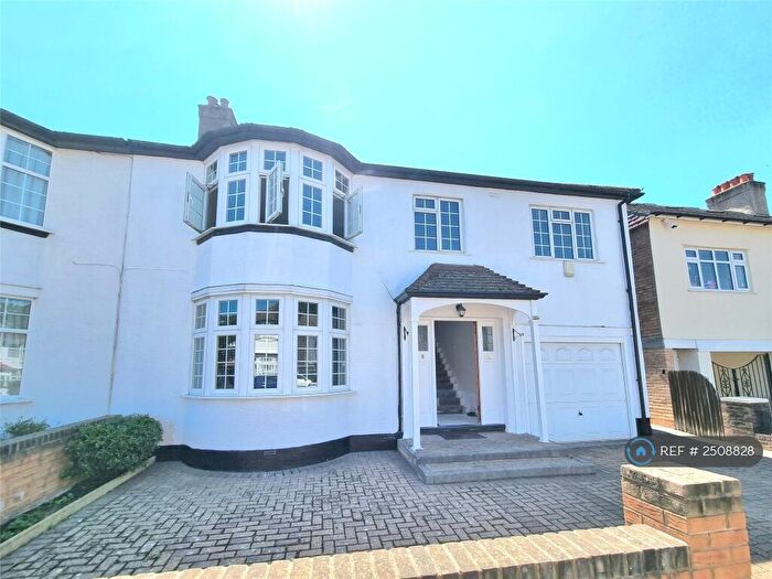 5 Bedroom Semi Detached House To Rent In Alexandra Crescent, Bromley, BR1