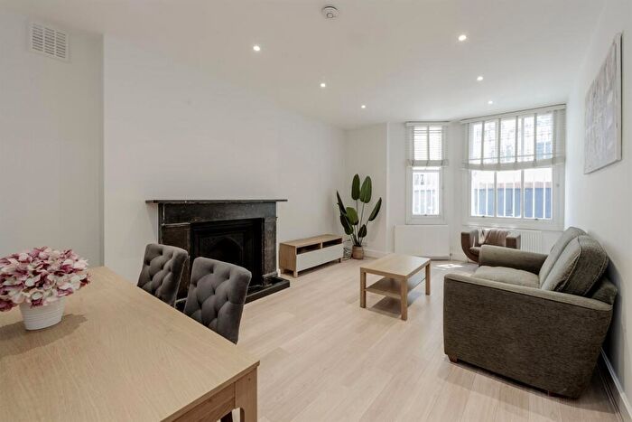 3 Bedroom Flat To Rent In Cathcart Road, London, SW10
