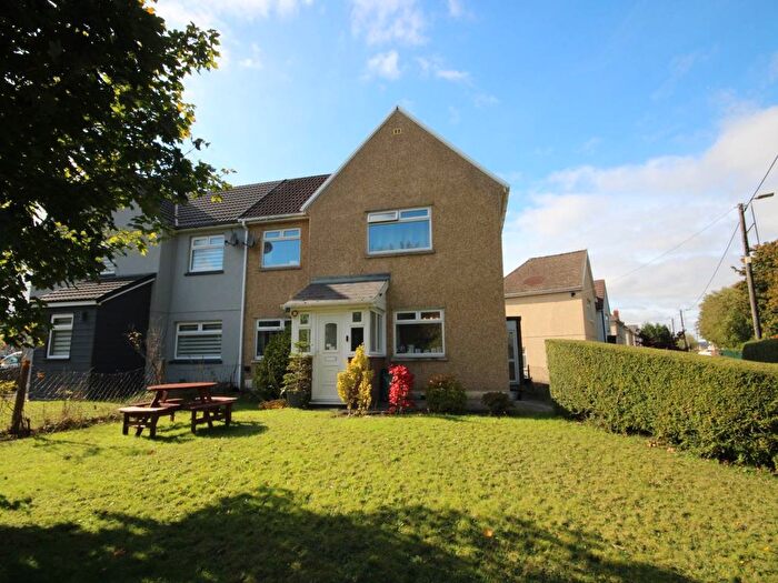 3 Bedroom Property For Sale In Bevan Crescent, Cefn Fforest, Blackwood, NP12