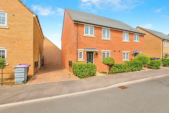 3 Bedroom Semi-Detached House For Sale In Brewton Drive, Deeping St. James, Peterborough, PE6