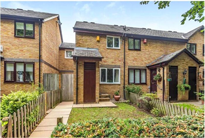 3 Bedroom House To Rent In Dock Hill Avenue, Rotherhithe, SE16