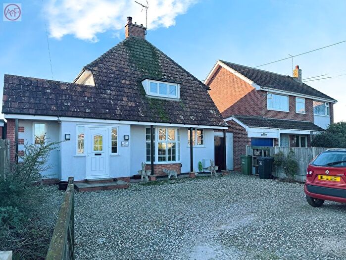 3 Bedroom Cottage For Sale In Berrow Road, Burnham-On-Sea, TA8