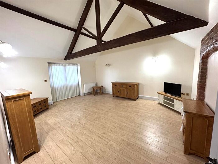 2 Bedroom House To Rent In Main Street, Milton, Newark, NG22